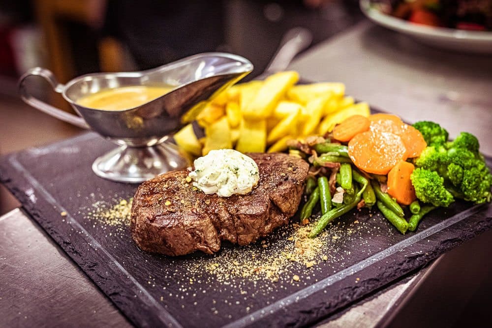 Steak auf Schiefer